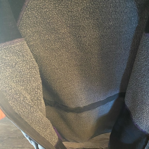 ⭐️the north face women’s zip up - Picture 4 of 6